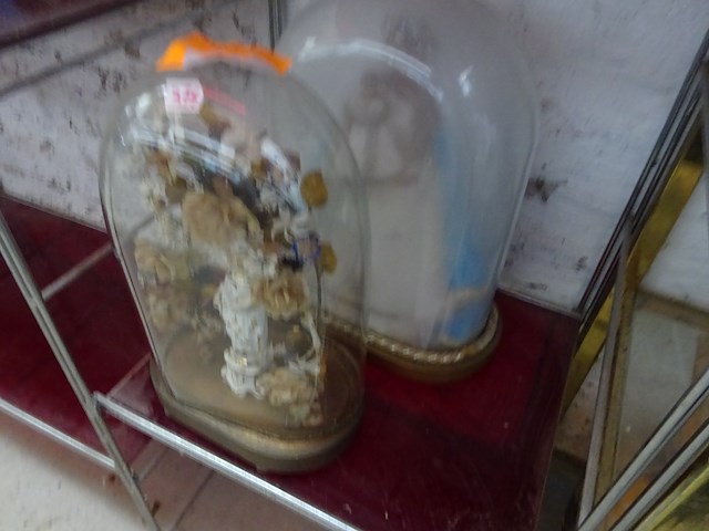 2 madonna's onder stolpen hoogte 35cm en 40cm - afbeelding 1 van  1