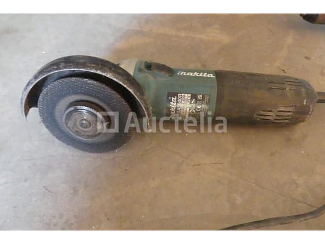 2 makita elektrogereedschappen - afbeelding 1 van  9