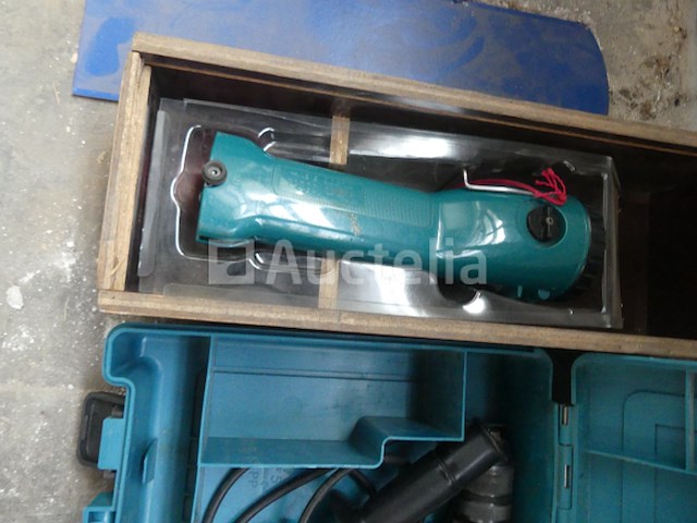 2 makita handgereedschappen (010498-011) - afbeelding 2 van  7