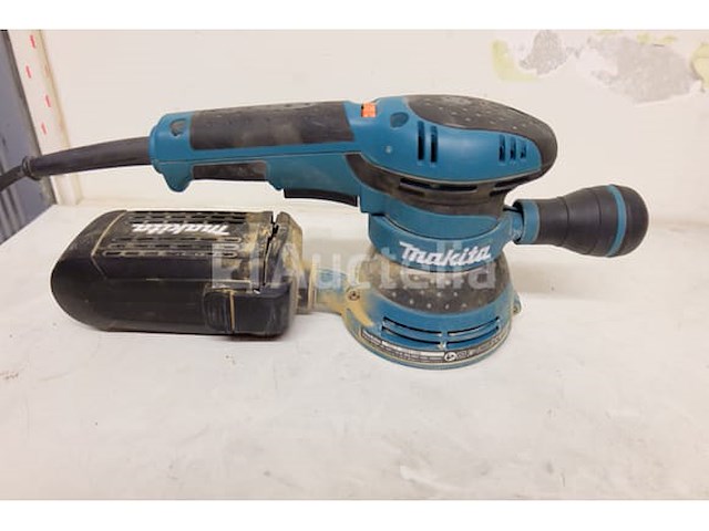 2 makita sanders - afbeelding 3 van  8