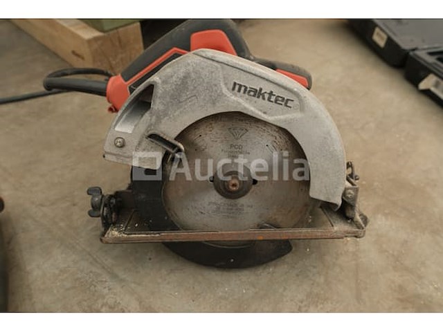 2 maktec elektrisch gereedschap - afbeelding 6 van  8