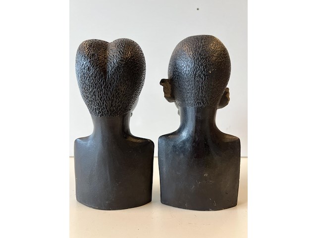 2 massieve beeldjes mannen - afbeelding 3 van  3