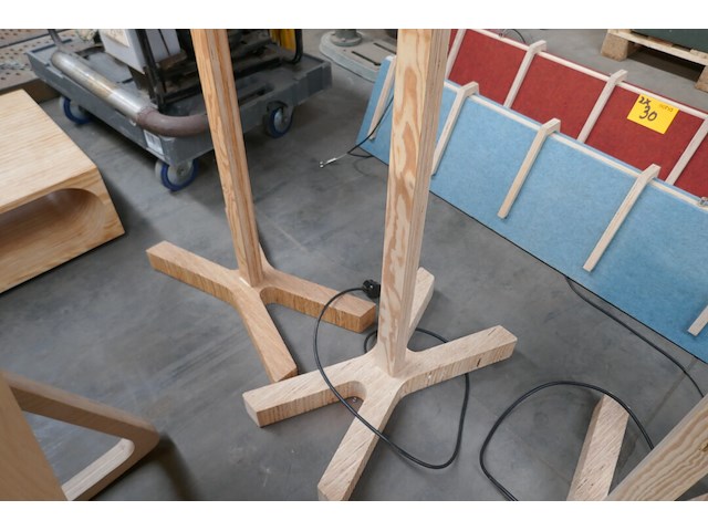 2 meanwhile staande lampen - afbeelding 3 van  5