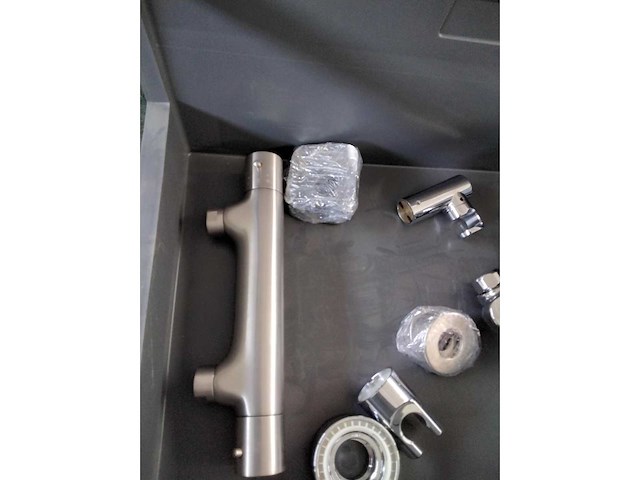 2 mengkranen o.a. grohe - afbeelding 1 van  2