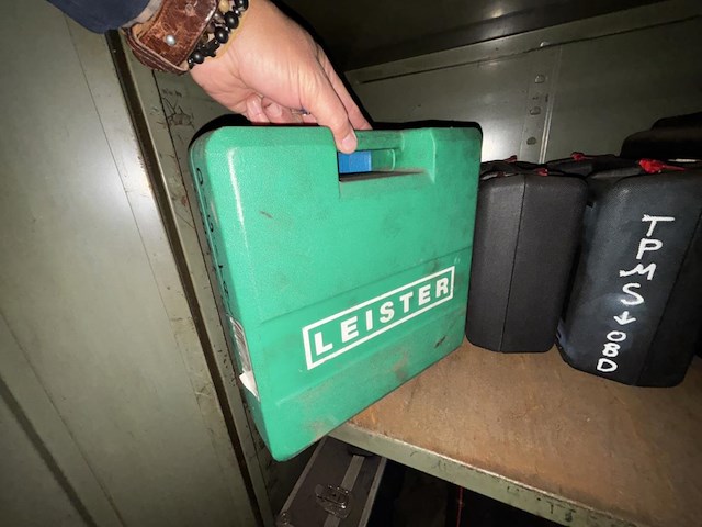 2 metalen archiefkasten met inhoud - afbeelding 3 van  12