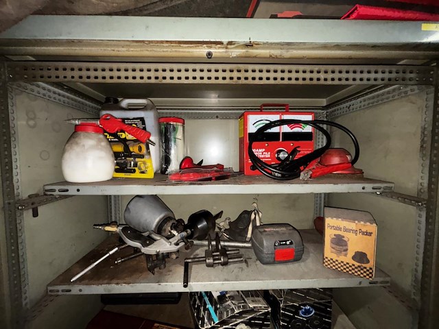 2 metalen archiefkasten met inhoud - afbeelding 5 van  12