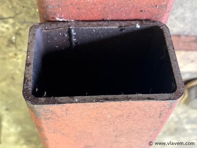 2 metalen buizen - afbeelding 1 van  4