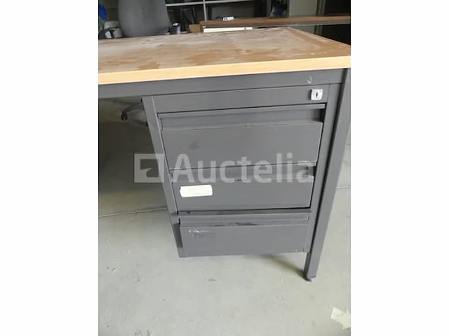 2 metalen bureaus - afbeelding 12 van  12