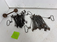 2 metalen decameters + halter gewicht - afbeelding 1 van  3