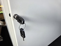 2 metalen kasten - afbeelding 2 van  8