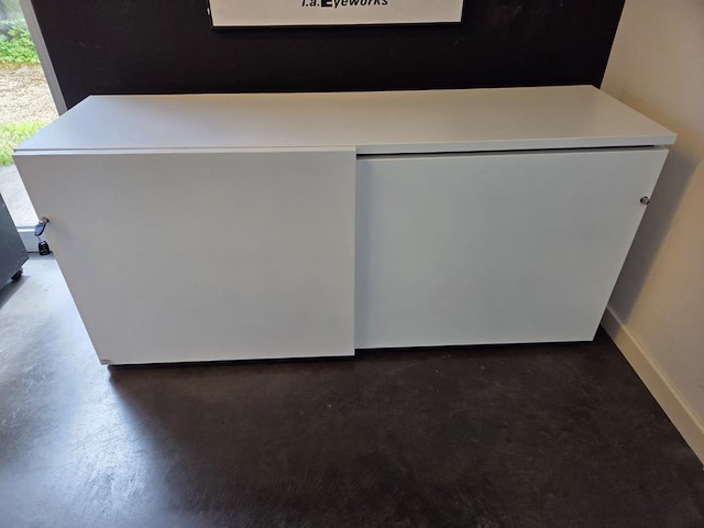 2 metalen kasten - afbeelding 5 van  8