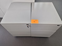 2 metalen ladenblokken