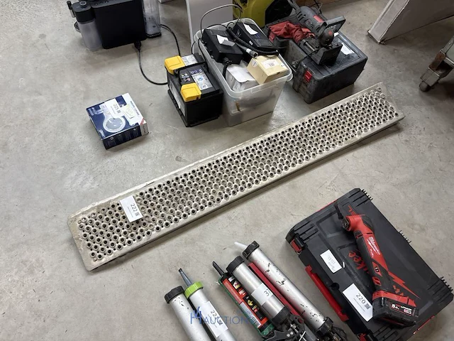 2 metalen rijplaten - afbeelding 1 van  2