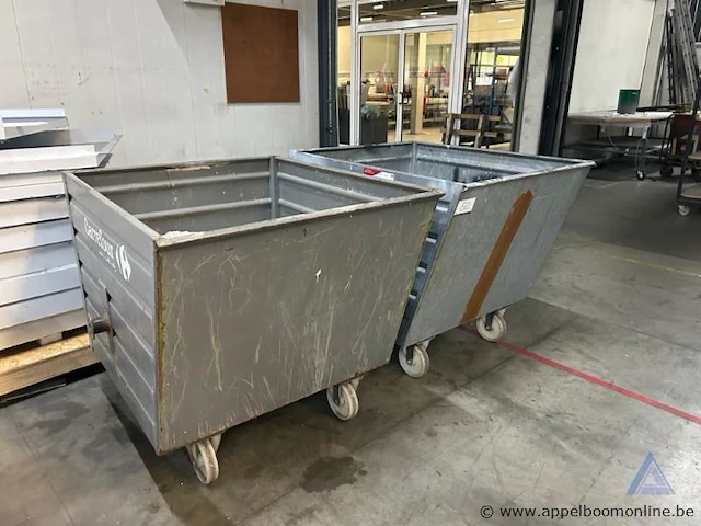 2 metalen rolcontainers op wielen - afbeelding 1 van  2