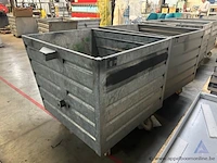 2 metalen rolcontainers op wielen - afbeelding 2 van  2