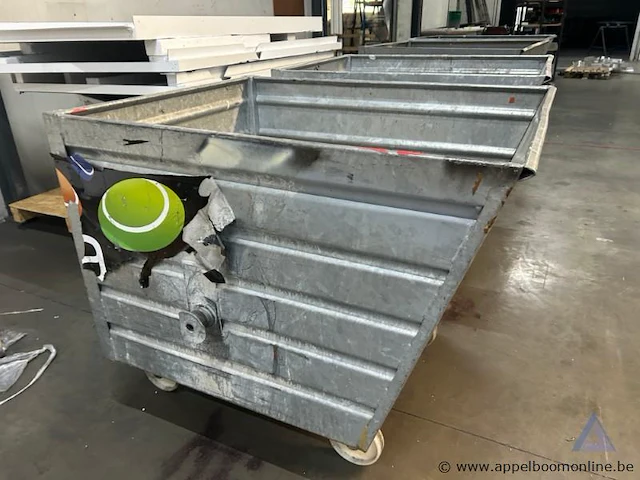 2 metalen rolcontainers op wielen - afbeelding 2 van  2