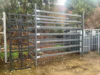 2 metalen stellingen - afbeelding 2 van  3