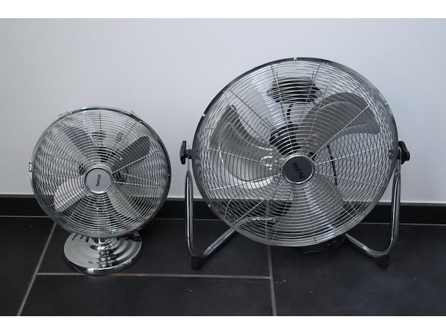2 metalen ventilators - afbeelding 1 van  6