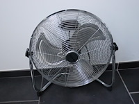 2 metalen ventilators - afbeelding 2 van  6