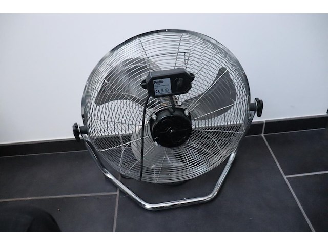 2 metalen ventilators - afbeelding 3 van  6