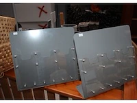 2 metalen/plexi folderhouders toonbankdisplay