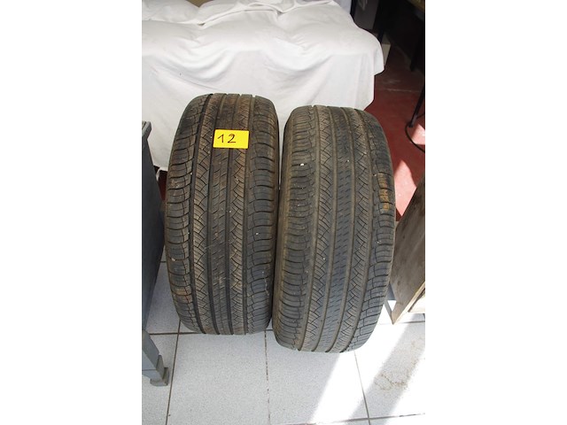 2 michelin banden - afbeelding 1 van  3
