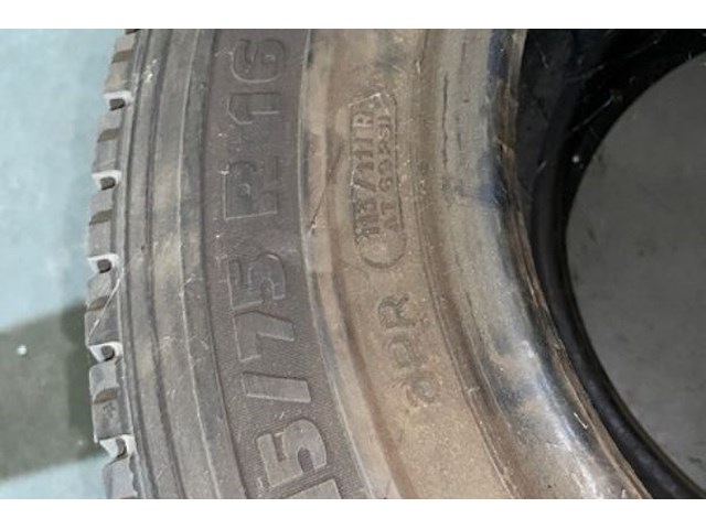 2 michelinbanden - afbeelding 4 van  4