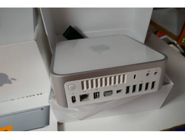 2 mini-desktop's apple - afbeelding 2 van  5