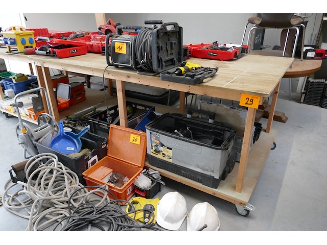 2 mobiele werktafels - afbeelding 1 van  4