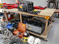 2 mobiele werktafels