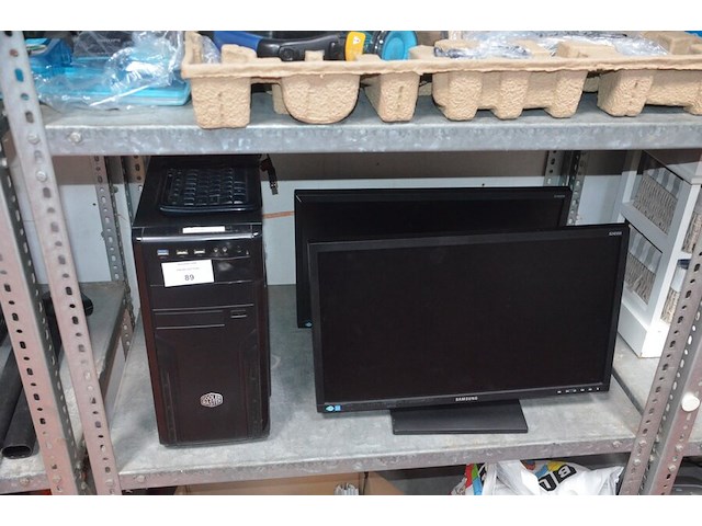 2 monitors samsung s24e650, centrale eenheid cool master, toetsenbord - afbeelding 1 van  8