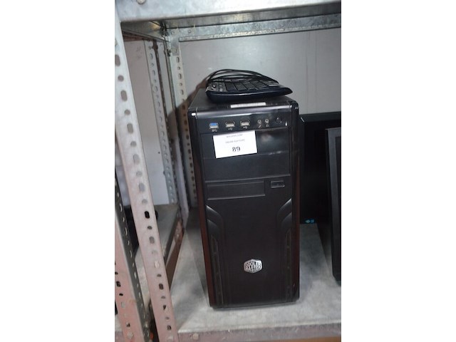 2 monitors samsung s24e650, centrale eenheid cool master, toetsenbord - afbeelding 2 van  8