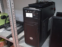 2 monitors samsung s24e650, centrale eenheid cool master, toetsenbord - afbeelding 4 van  8