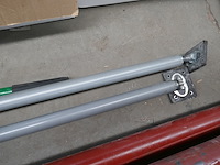 2 montagesteunen + sheetrock roller - afbeelding 2 van  3