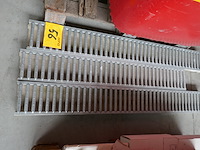2 mortelcontainers + lijngoten - afbeelding 4 van  4