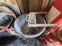 2 mortelmengers - afbeelding 2 van  3