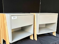 2 nachtkastjes - afbeelding 1 van  2