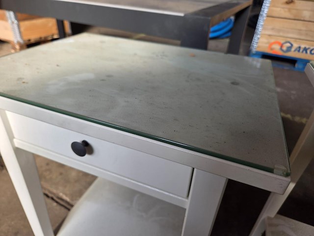 2 nachtkastjes - afbeelding 3 van  4