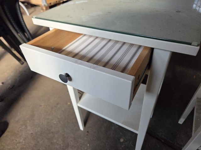 2 nachtkastjes - afbeelding 4 van  4