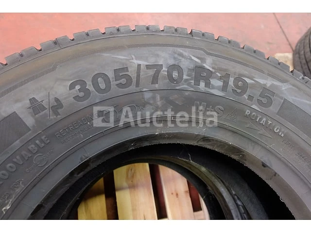 2 nieuwe banden continental 305/70 r19.5 - afbeelding 5 van  5