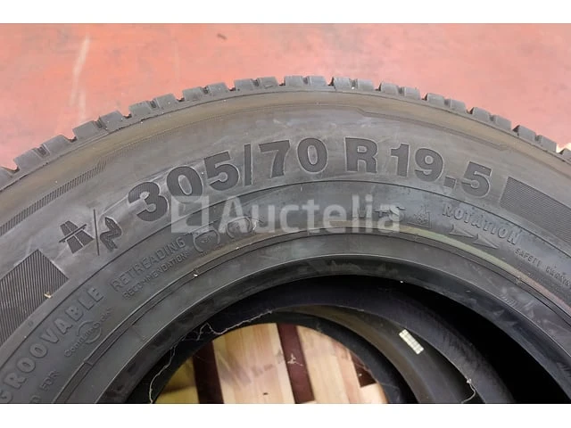 2 nieuwe banden continental 305/70 r19.5 - afbeelding 5 van  5