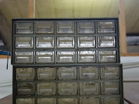 2 opbergkasten met laden - afbeelding 1 van  1