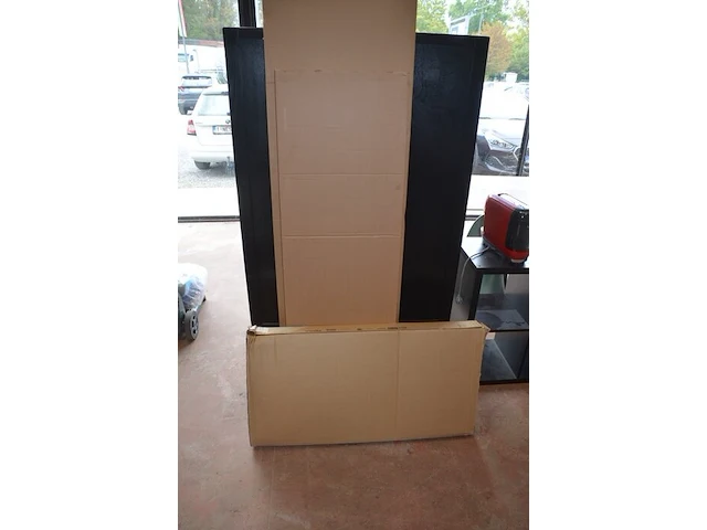 2 open kasten met vier vakken in zwartbruin ikea kallax 77x77 cm, bruin tafelblad ikea idasen 160x80 cm, 3 pakketten zwarte grenen woood connect 2-deurs kast met lades 195x94x53 cm (13,14,15) - afbeelding 6 van  8