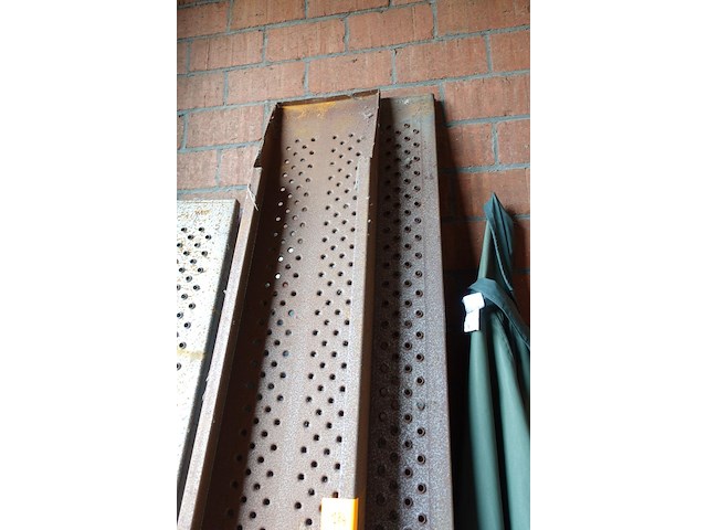2 oprijplaten 2,43 x 0,34m - afbeelding 4 van  4