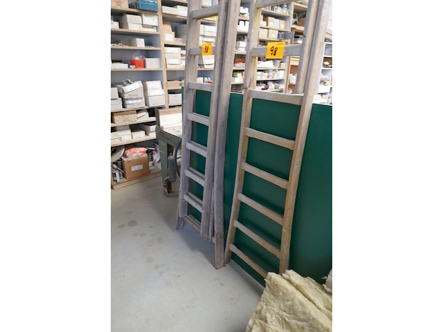 2 opsteekladders - afbeelding 2 van  3