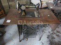 2 oude naaimachines - afbeelding 4 van  6
