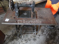 2 oude naaimachines - afbeelding 5 van  6