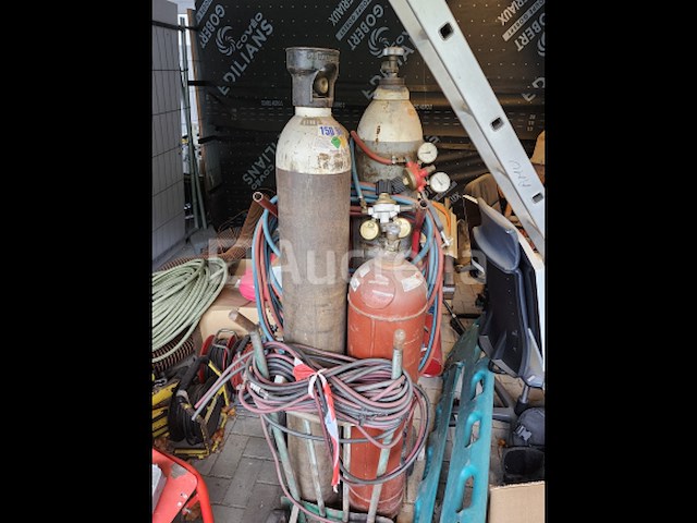 2 oxy-brandstof snijunits op de trolley - afbeelding 1 van  1