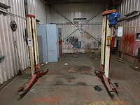 2-palen auto hefbrug aib