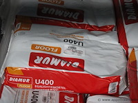 2 paleten egalisatiemortel diamur u400 en u440 - afbeelding 2 van  3